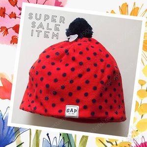 COPY - GAP fleece beanie Red